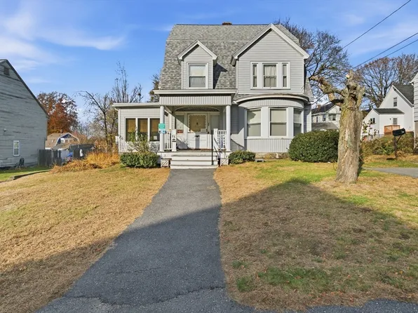 88 11th St, Lowell, MA 01850