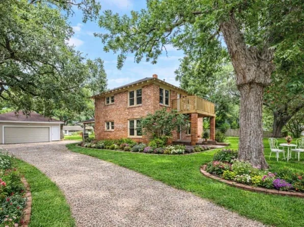 212 W Alabama St, Wharton, TX 77488