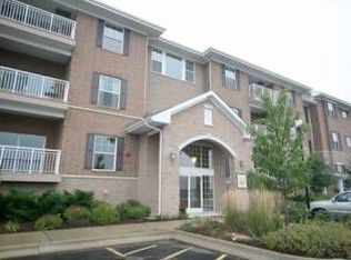 2692 Stone Cir UNIT 306, Geneva, IL 60134