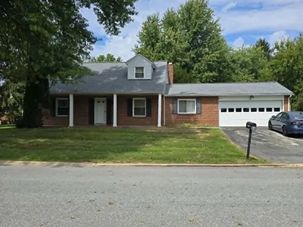 84 Crosswind Dr, Shrewsbury, PA 17361