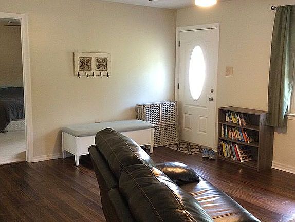 5th image of 1861 Pelican Ln