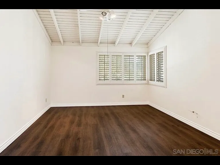 7000 Saranac St #77 — Photo 8