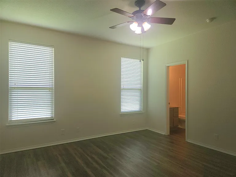 205 Beech Dr — Photo 4