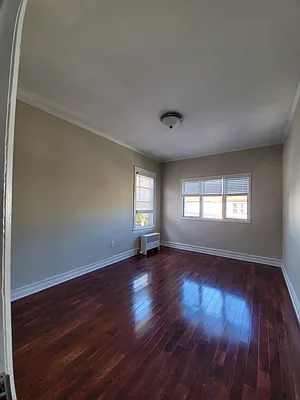 Rented by NYC Realty Brokers LLC | media 4