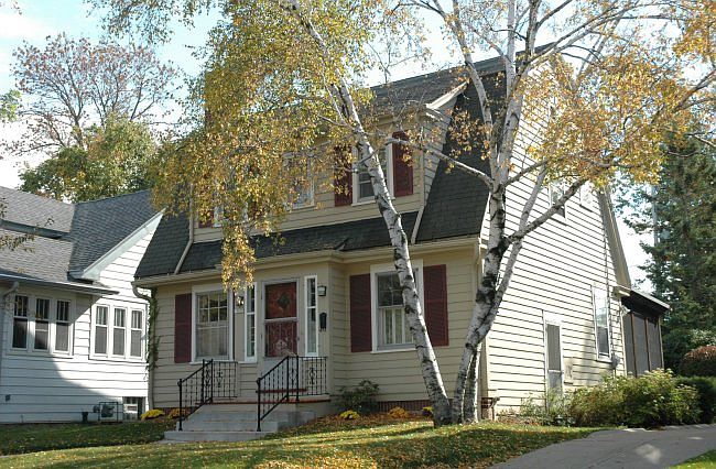 1st image of 1829 E Lake Bluff Blvd