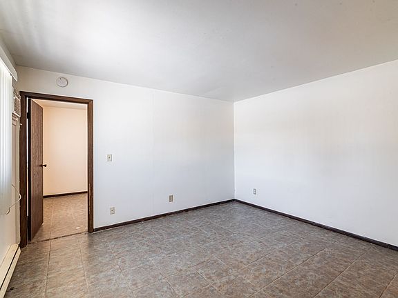 3rd image of 1749 La Crescent St Unit 22