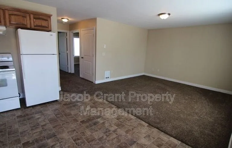 225 Opal Ct #1D — Photo 4