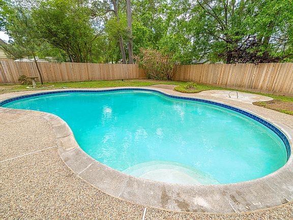 2nd image of 14935 Shady Bend Dr