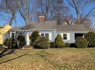 220 Delacy Dr, North Plainfield, NJ 07060
