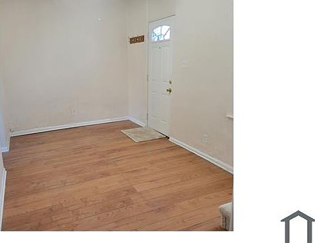 4th image of 2850 Arapahoe St