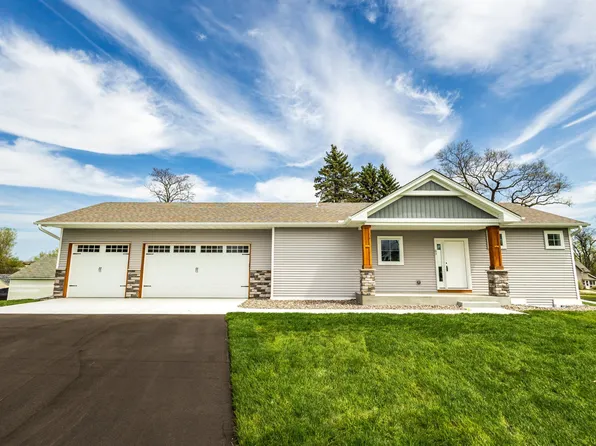 63 Pleasant St, Anoka, MN 55303