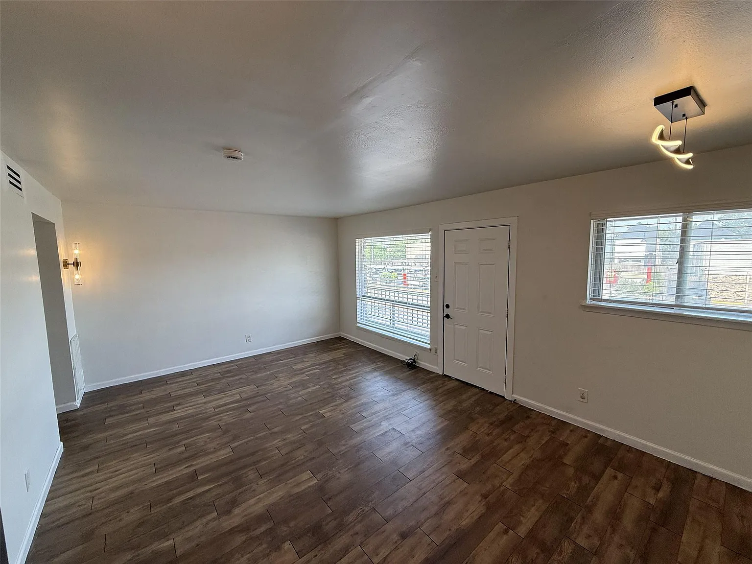 1 bed, 1.0 bath, 600 sqft, $1,100 — Photo 4