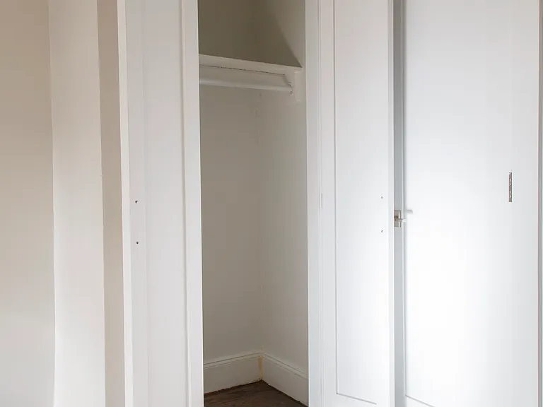 426 Jefferson Ave #1R — Photo 7