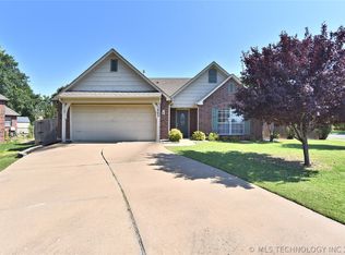 322 N Cedar St, Owasso, OK 74055 | MLS #2418450 | Zillow