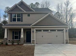 556 Hayes Rd, Spring Lake, NC 28390