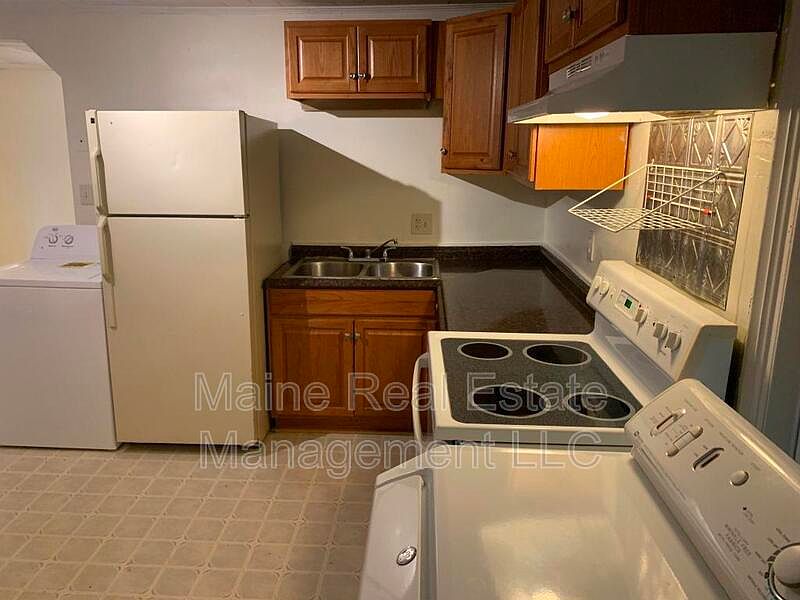 76 Patten St 1, Bangor, ME 04401 Zillow