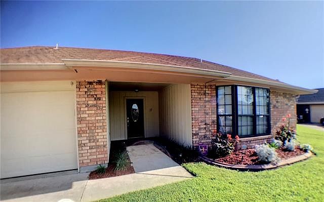1st image of 17 Wisteria Pl