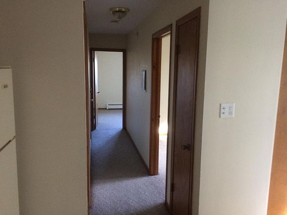 4th image of 16735 Forest Ave APT 3S