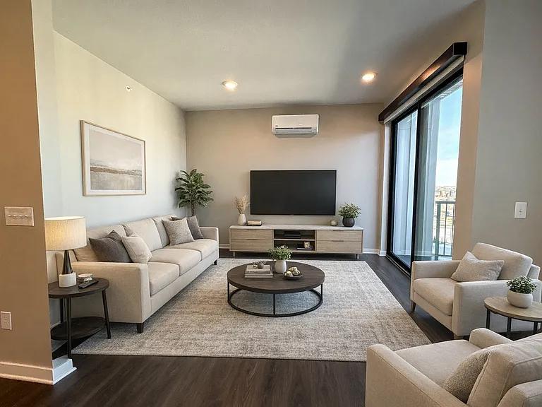 Level at Village Gardens — Photo 12