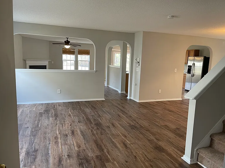 5 Bellmore Ct — Photo 3