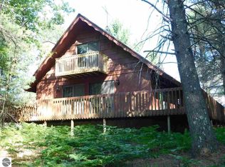 10462 Gillow Rd SE, Fife Lake, MI 49633