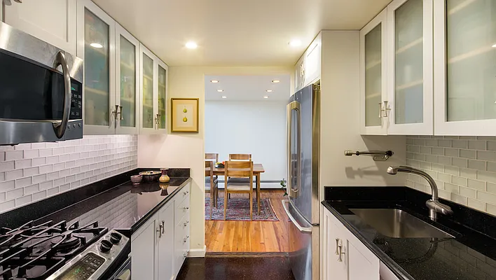 Sold by Park Property Advisors | media 3