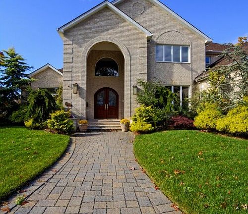 4th image of 10 Brenton Pl