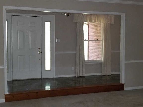 2nd image of 3502 Clearwater Dr