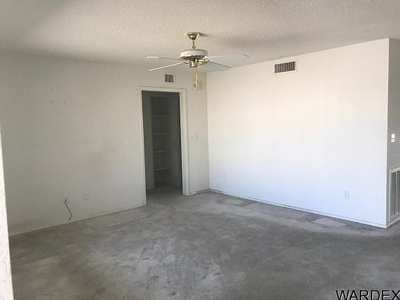 3rd image of 2749 Diablo Dr