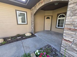 408 Michaels Ct, Junction City, KS 66441