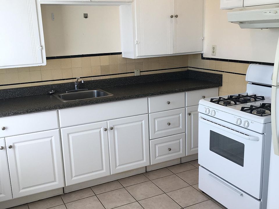 2nd image of 349 El Camino Real #1