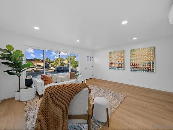 4th image of 3843 La Colusa Dr