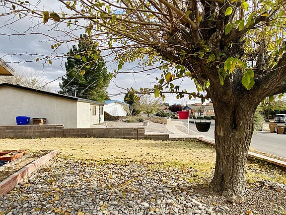 3rd image of 1806 Carlen Ct