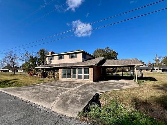 3rd image of 203 Donald Dr