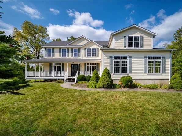 72 Hosner Mountain Road, Hopewell Junction, NY 12533