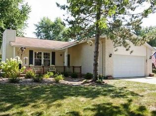 632 Magnolia Dr, Chatham, IL 62629