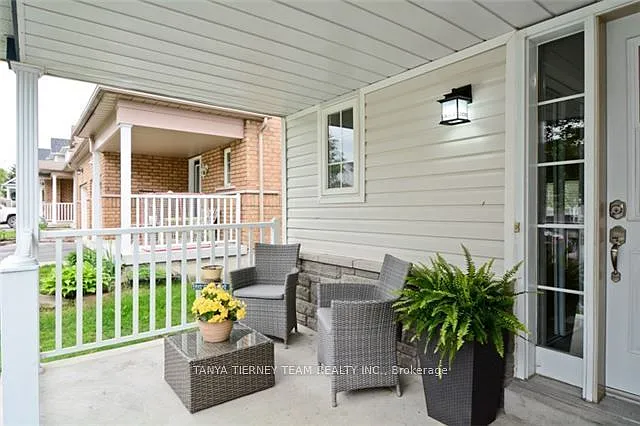 64 Melody Dr — Photo 2