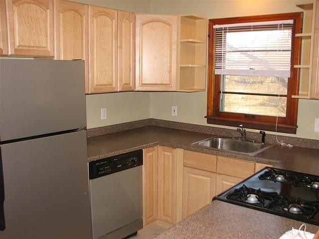 2nd image of 6035 Long Ave