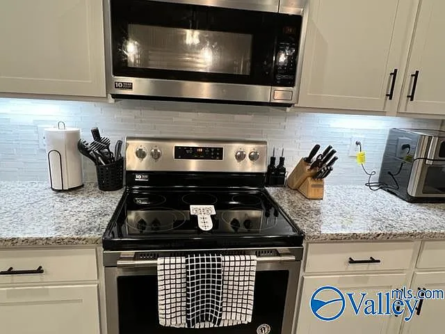 136 Gardencove Cir — Photo 15