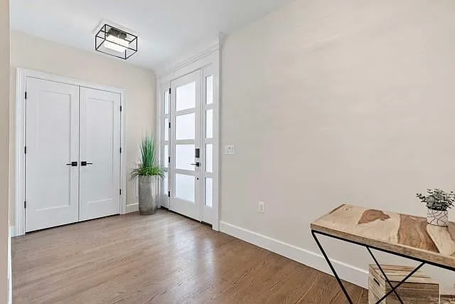 70 Columbus Dr — Photo 15