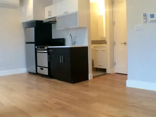 26 Lefferts Place image 1 of 3