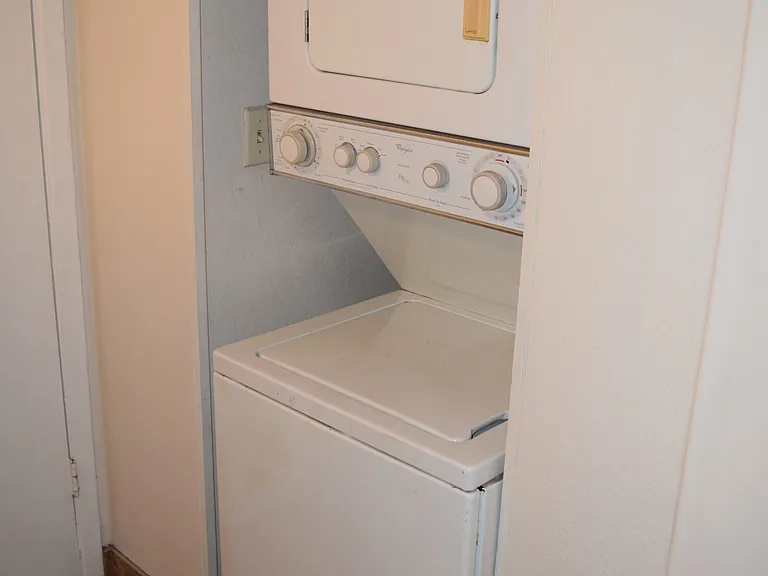 286 W Palomino Dr #2 — Photo 4
