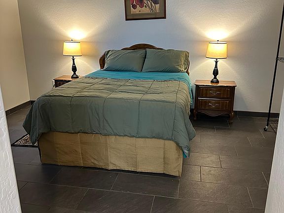 3rd image of 521 E Mission Ln #6