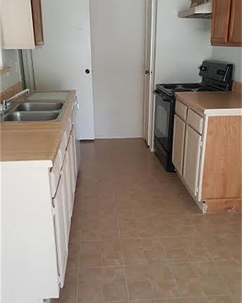 3rd image of 6717 Greenyard Dr