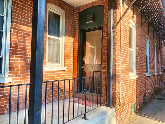 342 EN #1 PRIVATE ENTRANCE