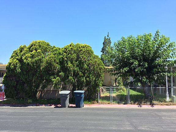 2nd image of 2400 W Valley Pkwy Space 24