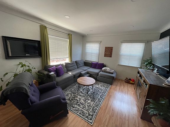 3rd image of 2348 Warwick Ave