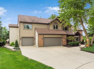 9759 Chaucer Ct, Pickerington, OH 43147