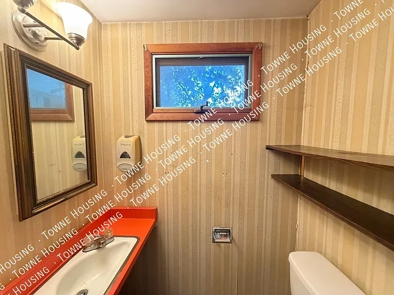 26 Janet St #RIGHT — Photo 5