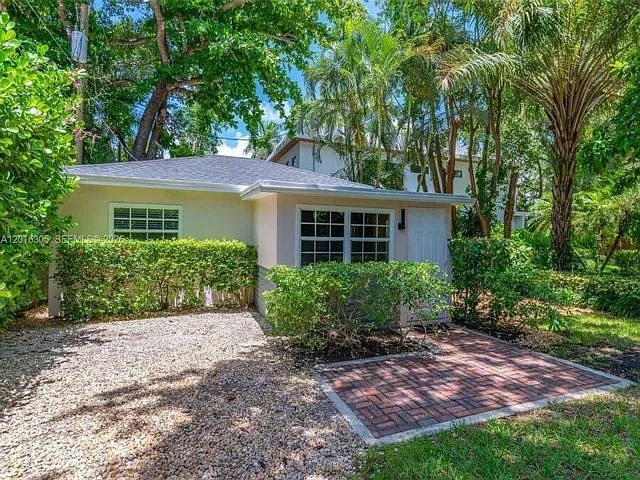 3610 S Douglas Rd — Photo 13